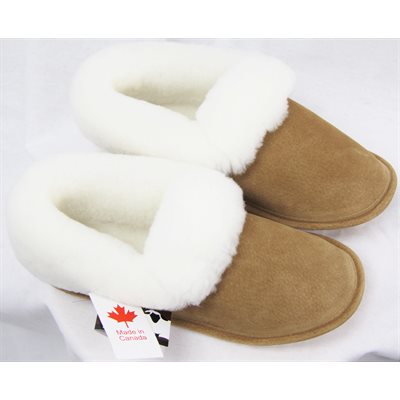 TAN SUEDE SHEEP SLIPPERS