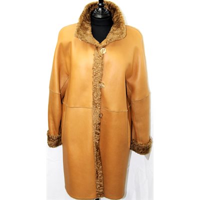 3 / 4 TAN SHEARLING