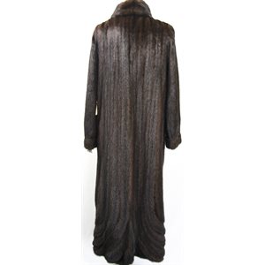 NATURAL FEMALE MAHOGANY MINK COAT